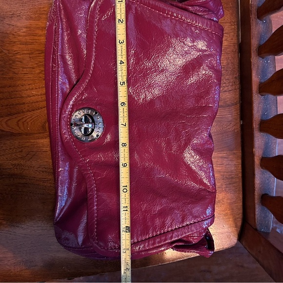 Marc Jacobs Purple Patent Leather Shoulder Bag - Picture 6 of 16